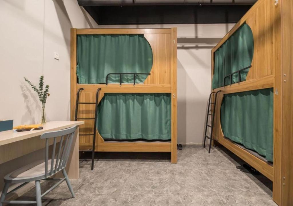 Pu Chun International Hostel -Yugarden & Old Town Shanghai Buitenkant foto